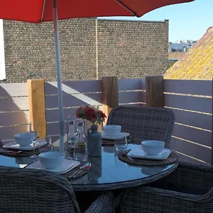 The Rooftop - A Trendy New With Airconditioning, Large Terrace & Free Parking , Ostende Belgique